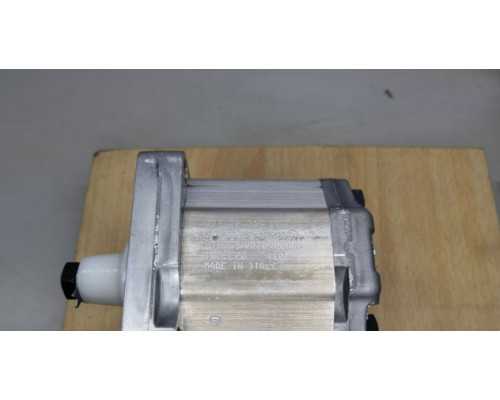 Насос Danfoss 111.20.216.00 SNP2NN-8