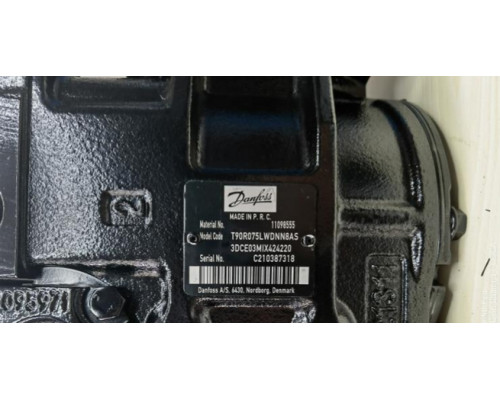 Насос Danfoss 11098555 T90R075LWDNN8AS3DCE03MIX424220