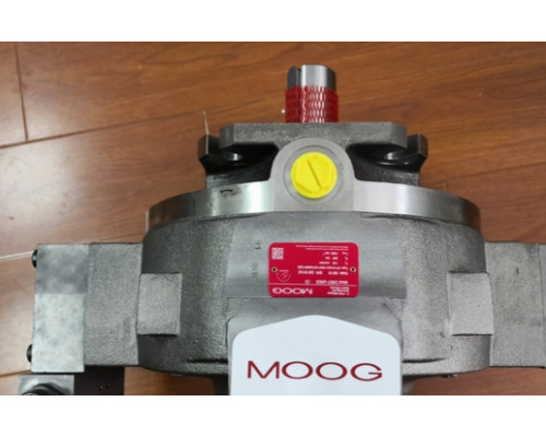 Клапан MOOG D957-2003-10 HP-R18A7-RKP140TM28R1Z00