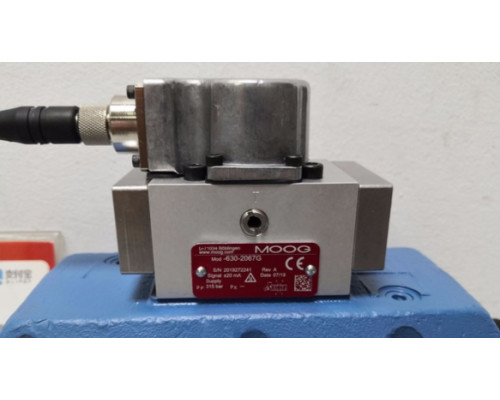 Клапан MOOG D663Z4305K P03JXNF6VSX2-A