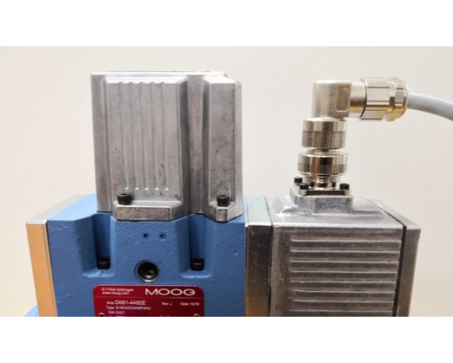 Клапан MOOG D665-4034 K15HAJM6SSM2-A