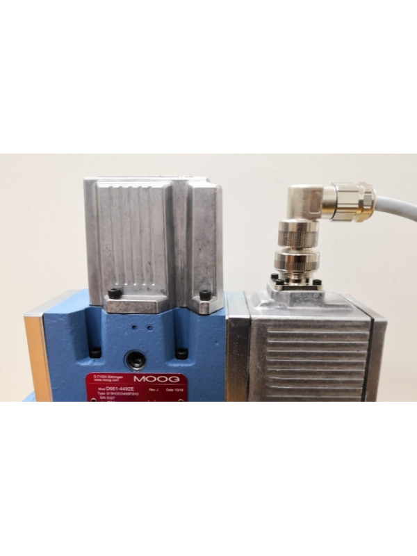 Клапан MOOG D665-4034 K15HAJM6SSM2-A