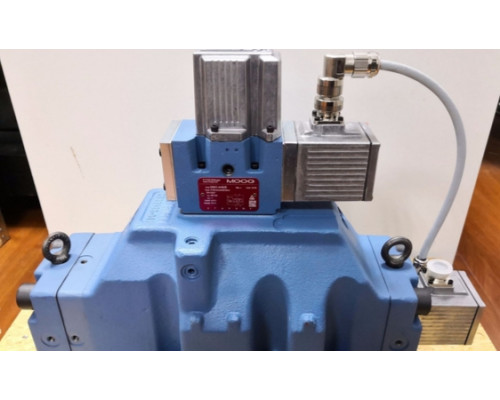 Клапан MOOG D665-4034 K15HAJM6SSM2-A