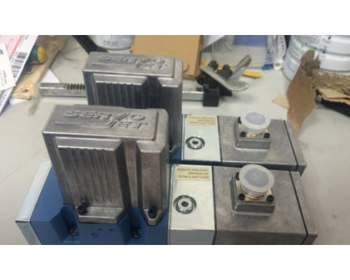 Клапан MOOG D691Z2086G Q80XUAAAVVS2N