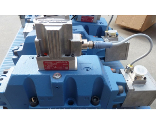 Клапан MOOG D663-4007 L03HABD6VSX2-A