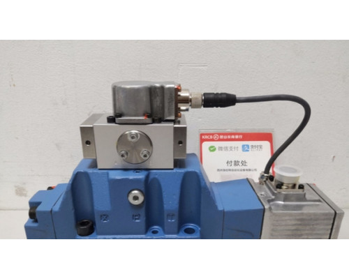 Клапан MOOG D659-011F-4 P60EXFMANDA0N
