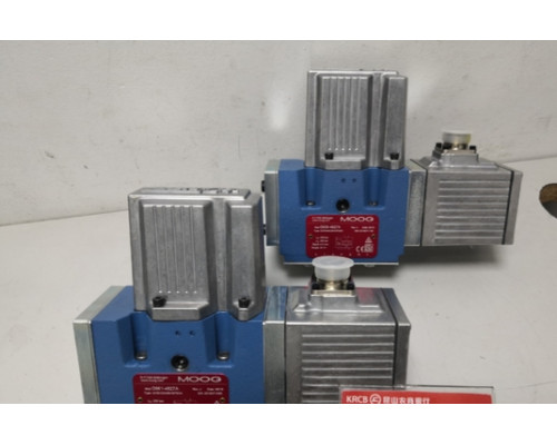 Клапан MOOG D661-4203 P80HAAO4NSM2-A