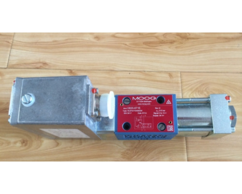 Клапан MOOG D635-671E R02FB1F0NSM2M