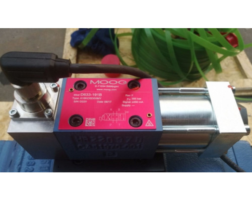 Клапан MOOG D685Z4107D P15HXTD6SEM5-E