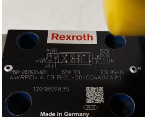 Клапан Rexroth Bosch 0811404601 4WRPEH 6 C3B12L-2X/G24K0/A1M