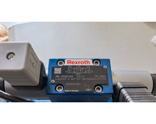 Клапан Rexroth Bosch R900785528 4WRKE 16 E1-200L-3X/6EG24EK31/A1D3M